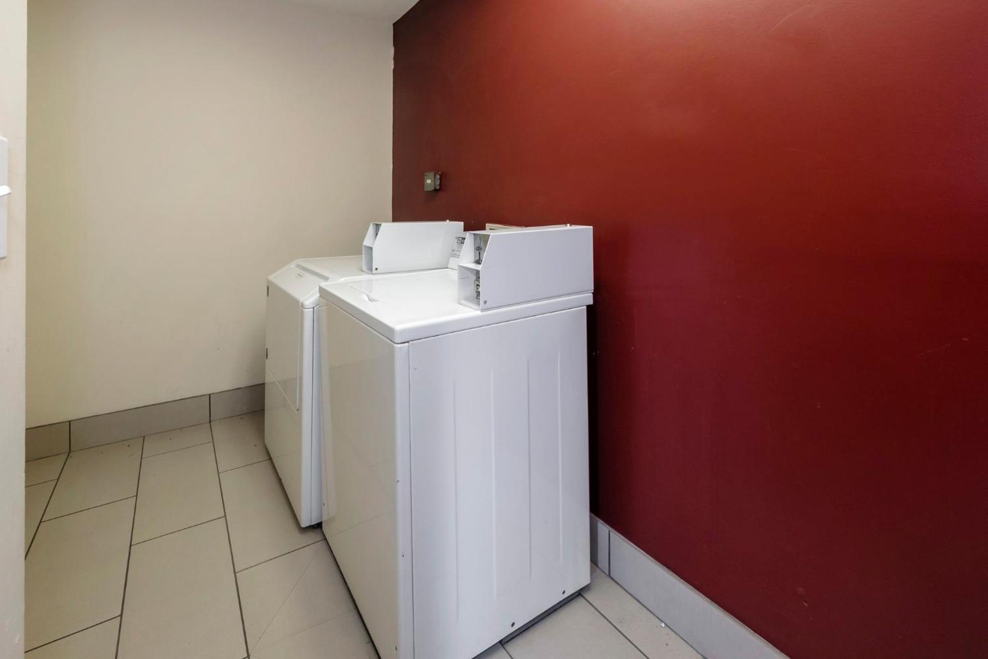 Red Roof Inn & Suites Savannah Airport Pooler Eksteriør billede