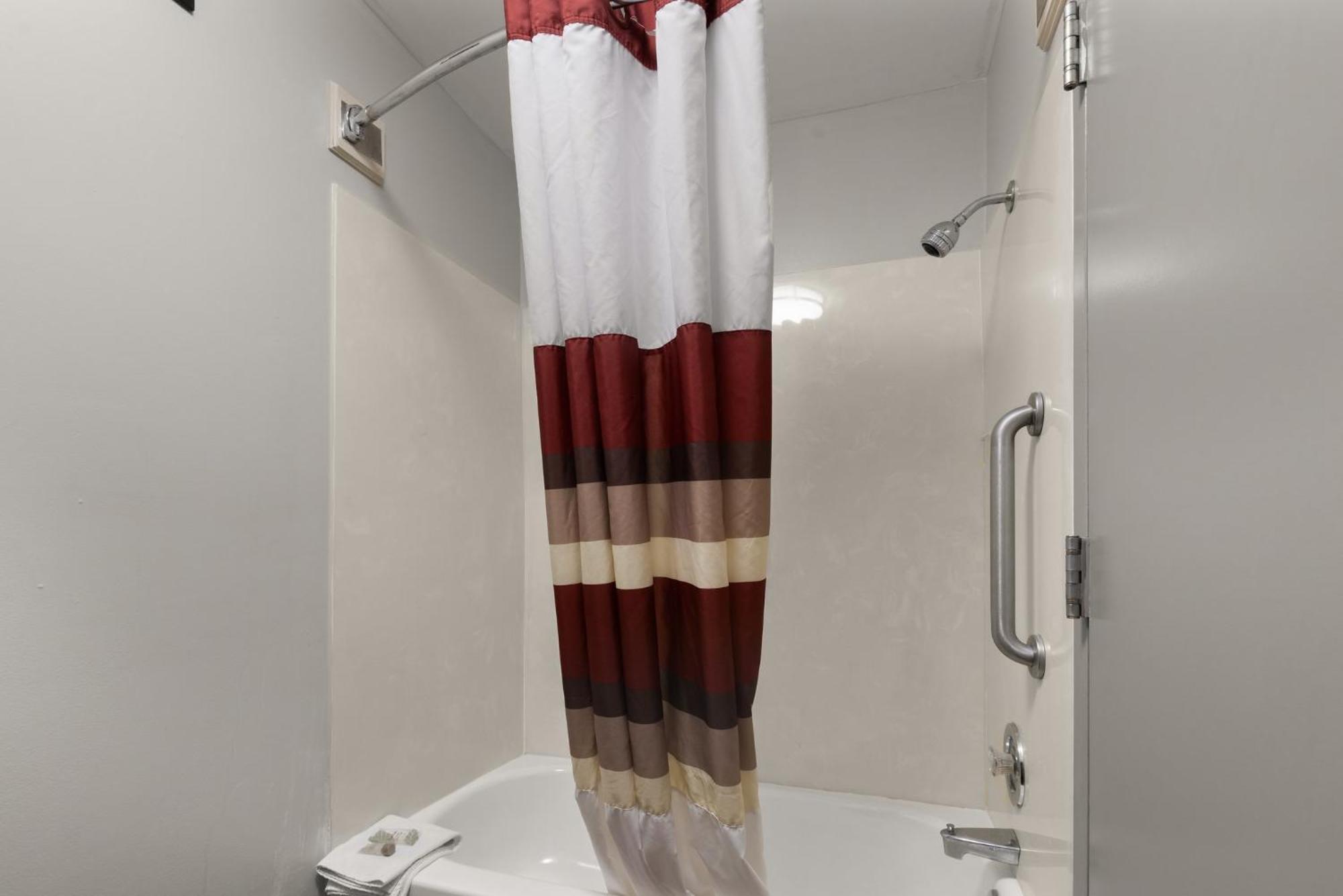 Red Roof Inn & Suites Savannah Airport Pooler Eksteriør billede