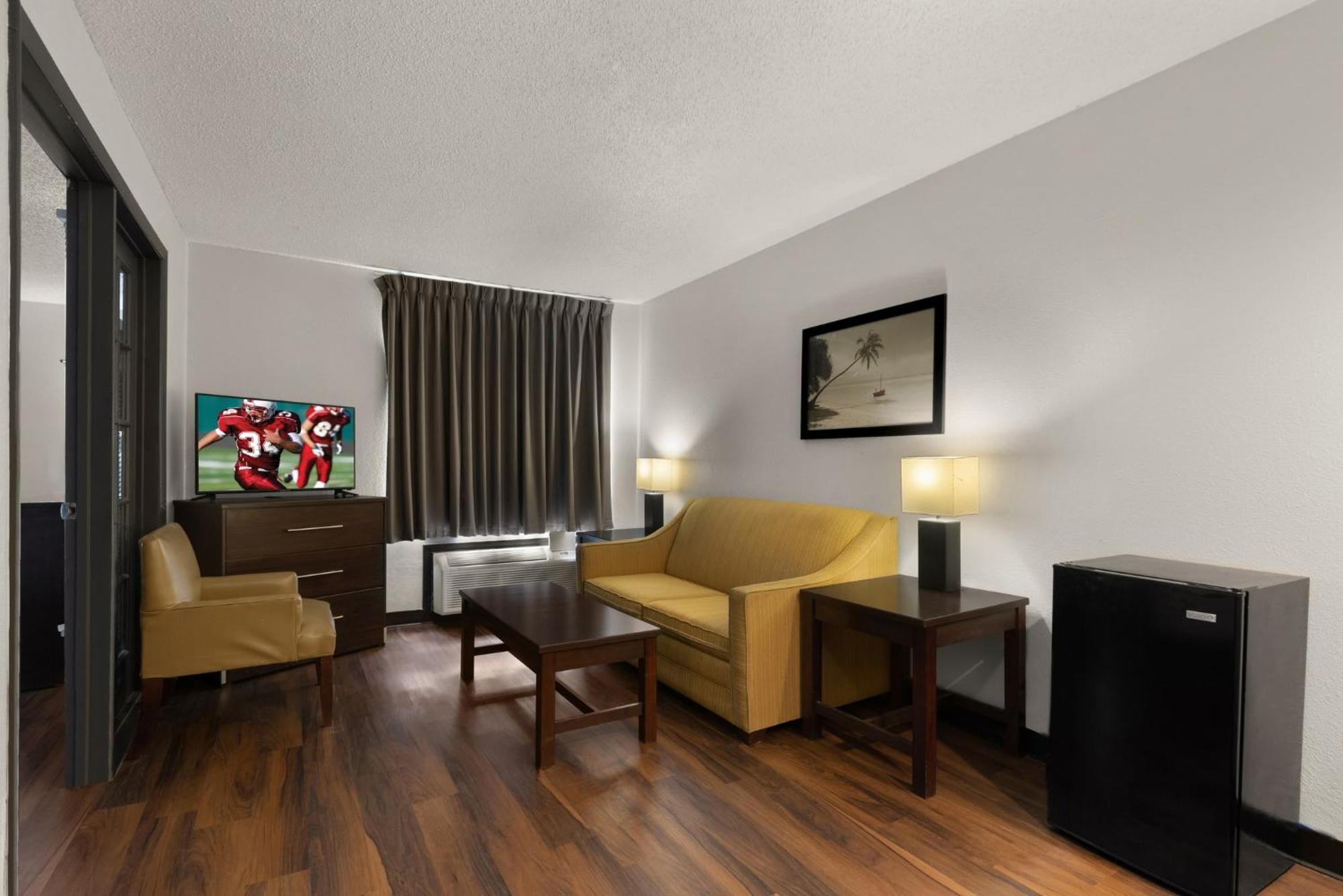 Red Roof Inn & Suites Savannah Airport Pooler Eksteriør billede