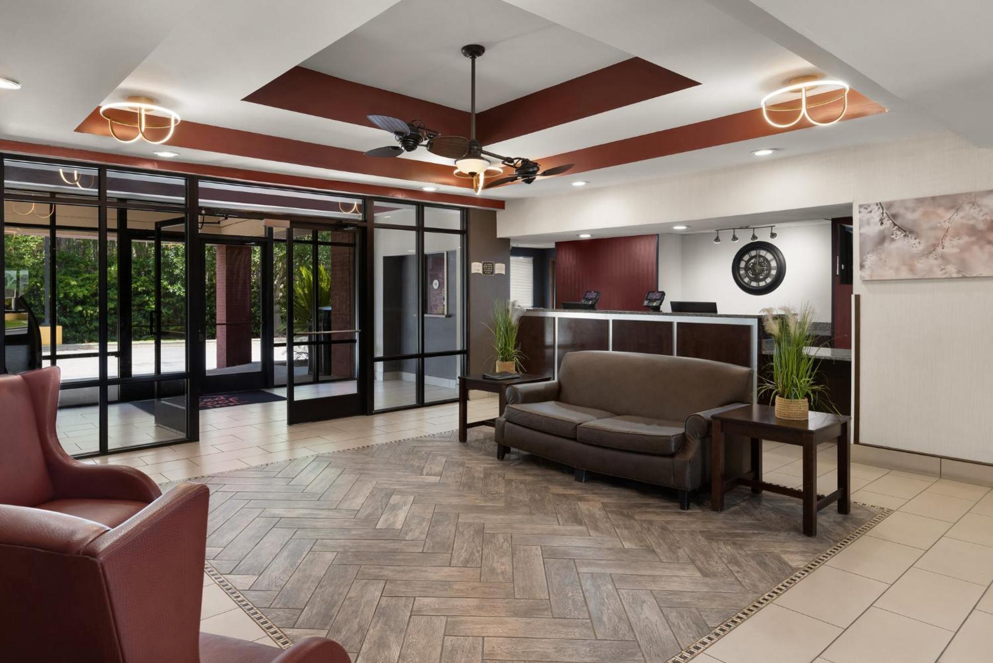 Red Roof Inn & Suites Savannah Airport Pooler Eksteriør billede