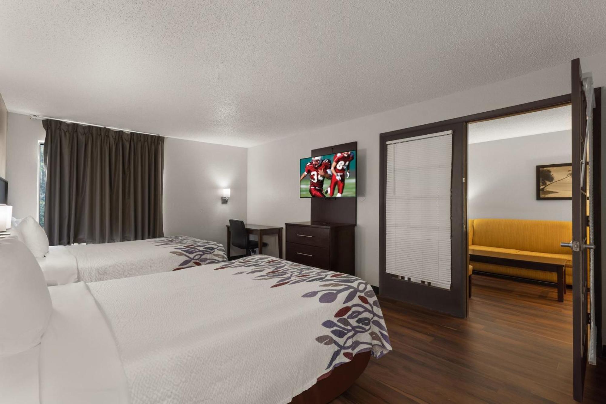 Red Roof Inn & Suites Savannah Airport Pooler Eksteriør billede