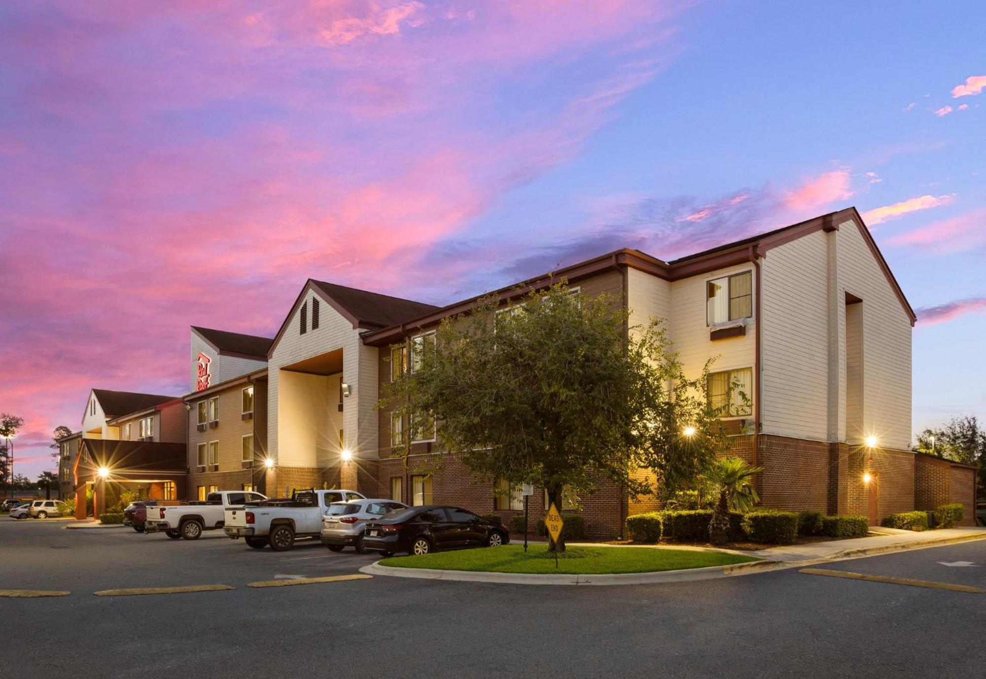 Red Roof Inn & Suites Savannah Airport Pooler Eksteriør billede