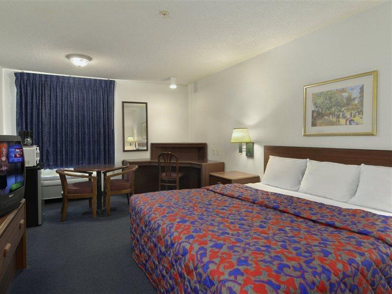 Red Roof Inn & Suites Savannah Airport Pooler Værelse billede