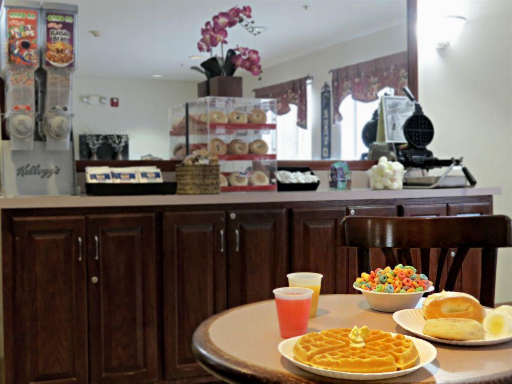 Red Roof Inn & Suites Savannah Airport Pooler Eksteriør billede